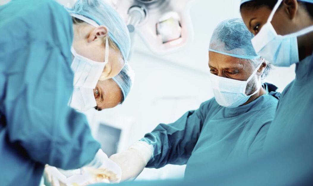 La chirurgie est réalisée pour augmenter la taille du pénis.
